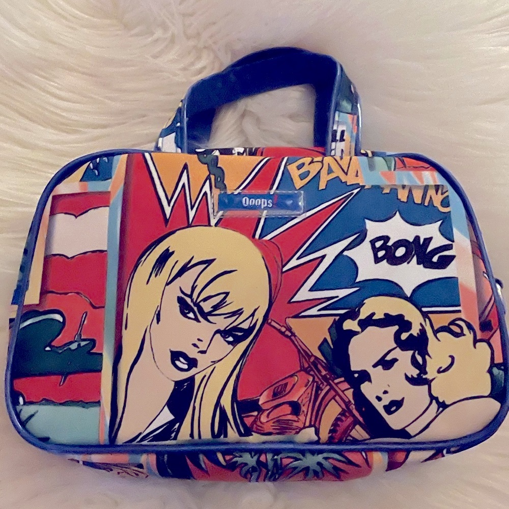 Pop culture handbag new without tag